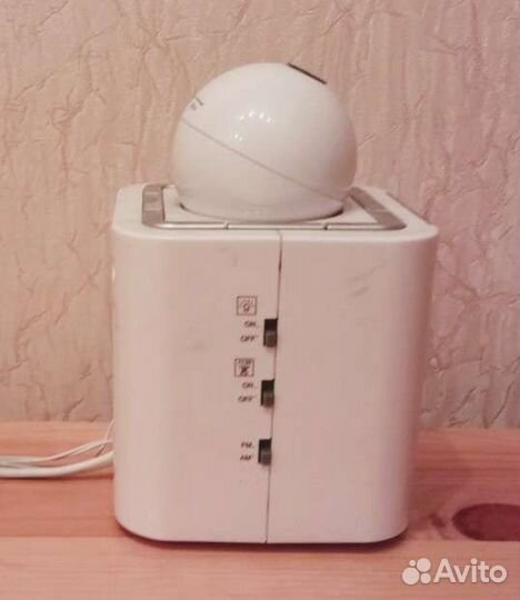 Часы проекционные с радиоприёмником