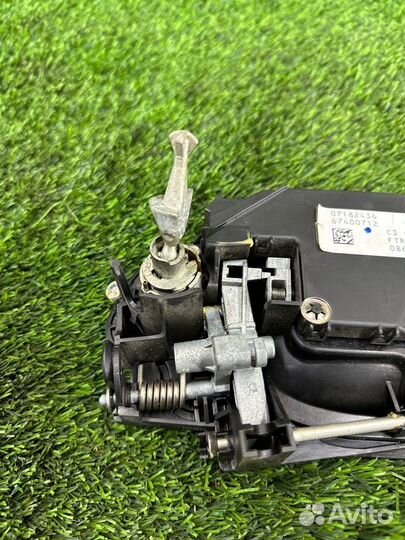 Кронштейн ручки двери передний правый Bmw 5 E60