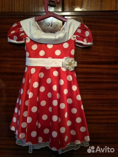 Платье праздничное