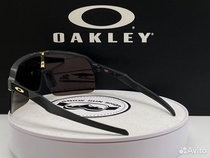 Солнцезащитные очки Oakley Sutro Lite Prizm 24K