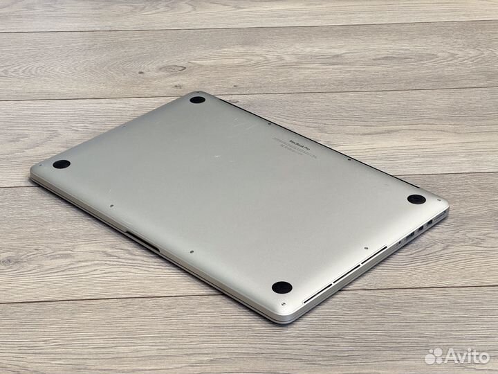 MacBook Pro 15 (2015) 4-core i7 / 16 / 512 / M370X