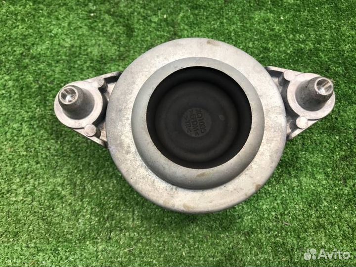 Подушка двигателя Mercedes-Benz E-350 W212 272980