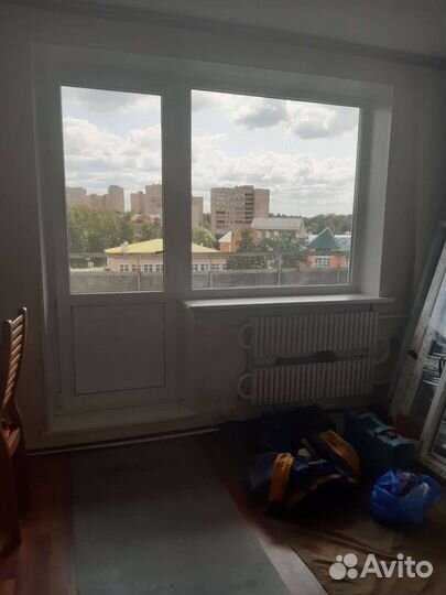 Пластиковые окно и дверь