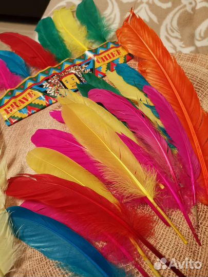 Перья цветные