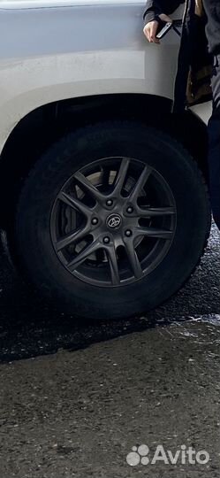 Комплект оригинальных колес Toyota Land Cruiser