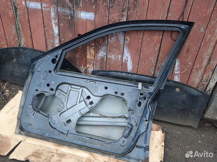 Передняя правая дверь chrysler cirrus