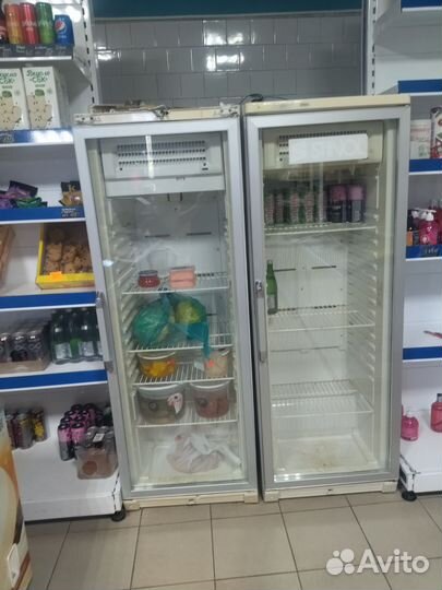 Холодильники и витрина