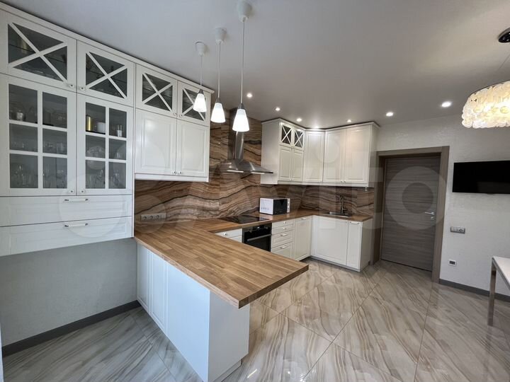 3-к. квартира, 94,7 м², 11/17 эт.