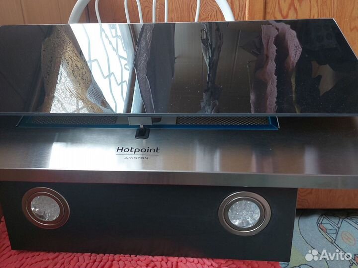 Hotpoint ariston,наклонная вытяжка