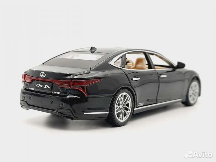 Коллекционные модели, металл машинка Lexus LS500 H