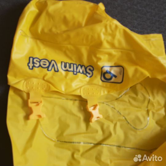 Надувной жилет жёлтый b размер