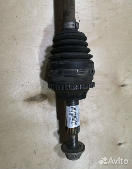 Привод задний Ford Escape 2000 год