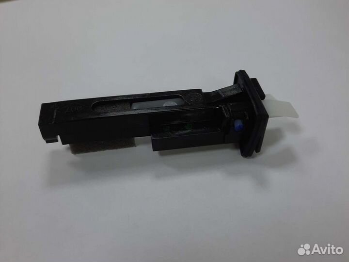 Замок лючка бензобака Duster