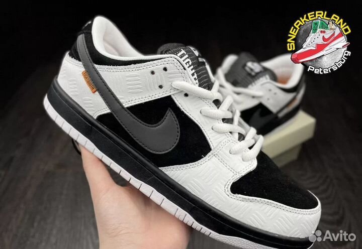 Nike SB Dunk Low x Tightbooth