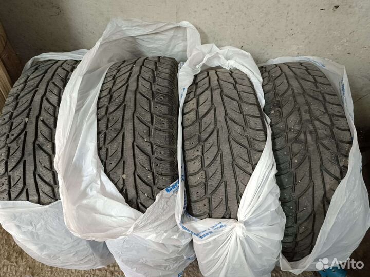 Cooper Vanmaster M+S 235/65 R18