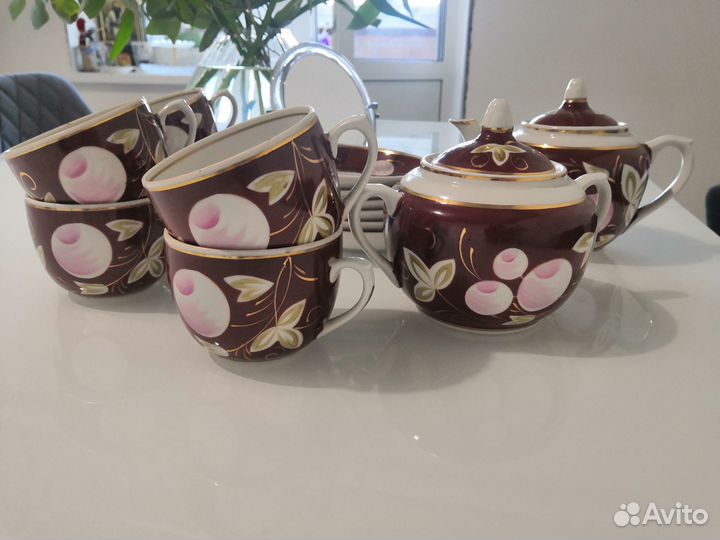 Продаётся чайный сервиз