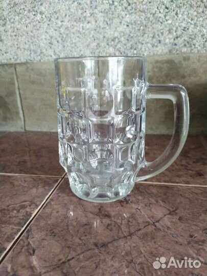 Пивные бокалы, кружки