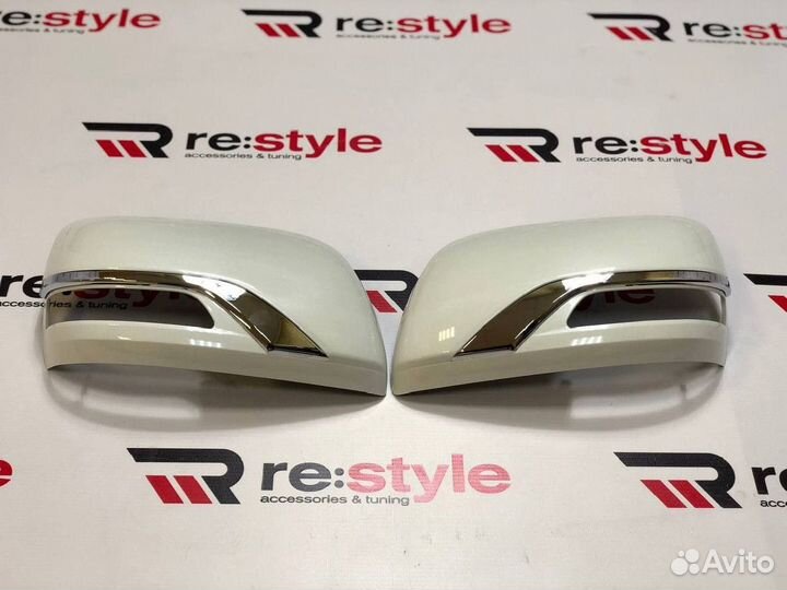 Накладки на зеркало Toyota Land Cruiser 200