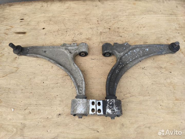 Рычаг подвески передний на Opel Astra J