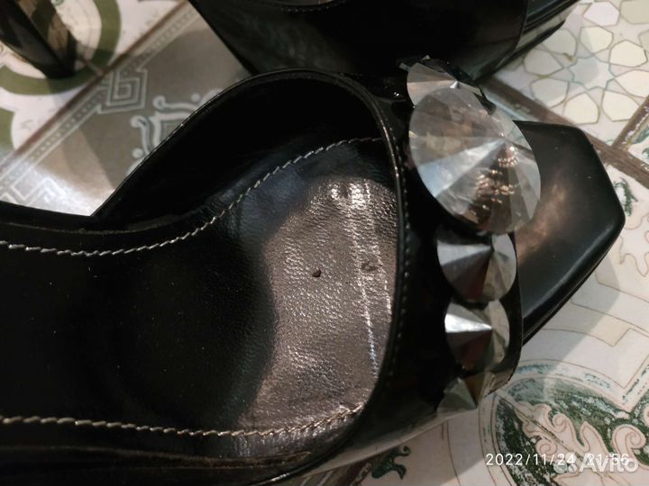 Босоножки женские