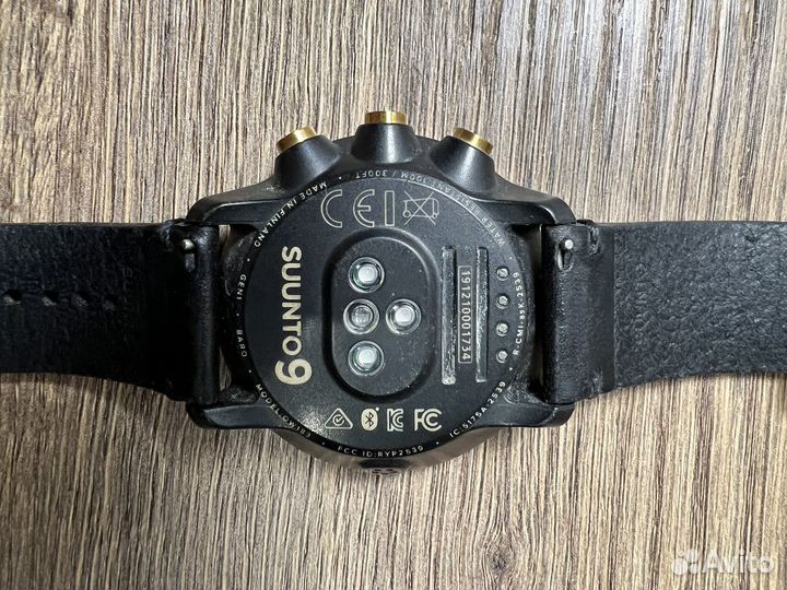 Часы Suunto 9