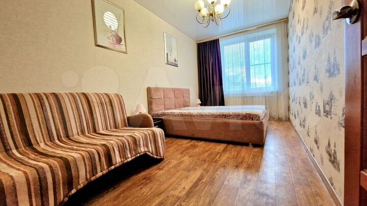2-к. квартира, 65 м², 1/2 эт.