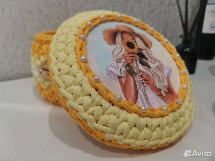 Вязаная корзина с крышкой ручная работа