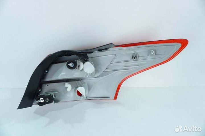 Фонарь левый Ford Focus 3 2011