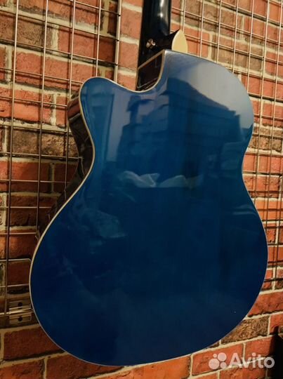 Акустическая гитара