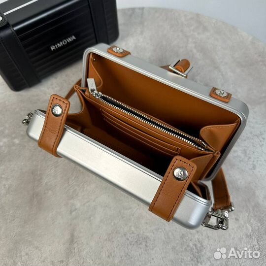 Сумка мессенджер Rimowa