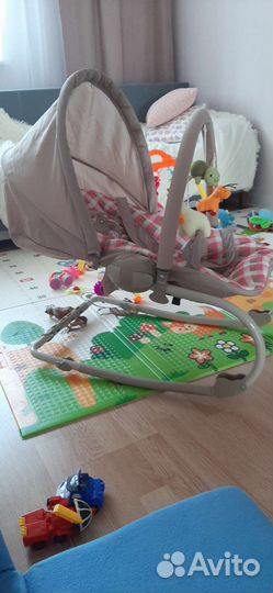 Шезлонг детский