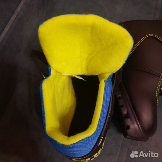 Лыжные ботинки новые