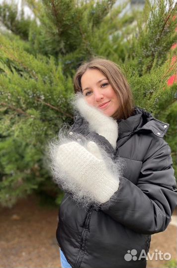 Варежки белые из козьего пуха Ручная работа