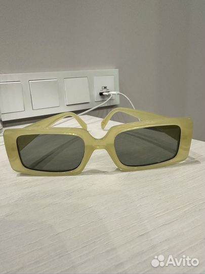 Солнцезащитные очки женские Mango