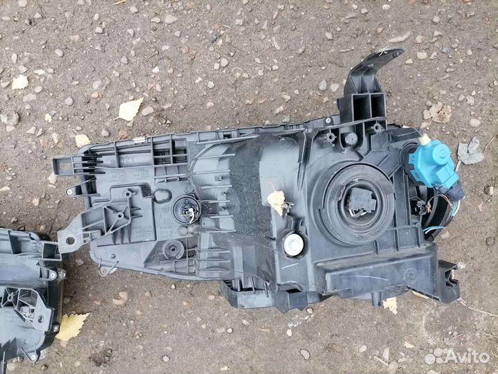 Фара Ниссан куб