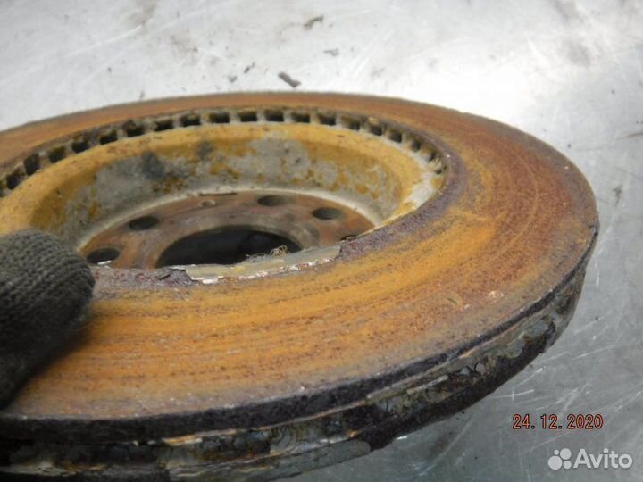 Тормозной диск передний Volkswagen Jetta 6 CFN