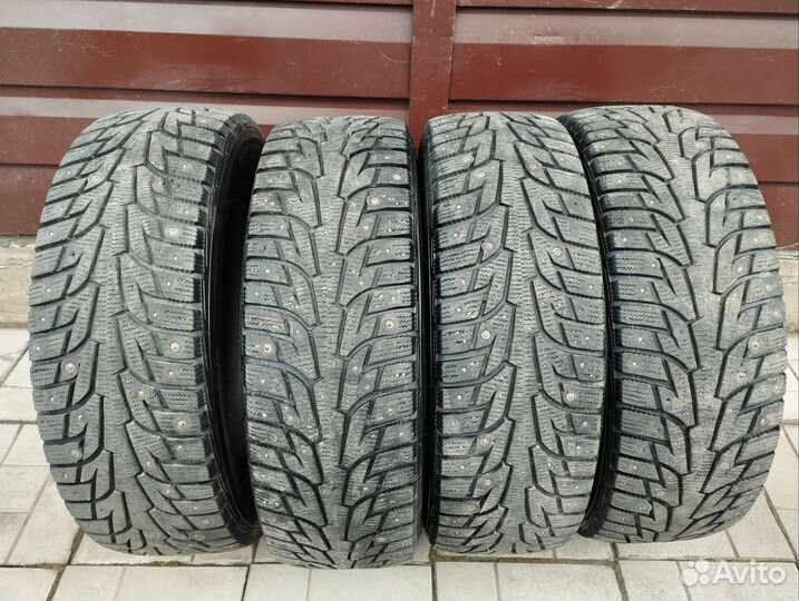 Hankook Winter I'Pike 215/65 R16 98T