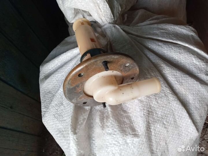 Заливная горловина chevrolet tracker