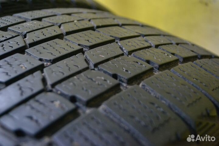 Dunlop Graspic DS3 215/55 R17