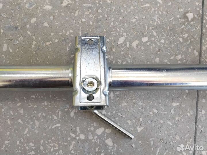 Опорная стойка на прицеп к легковому автомобилю