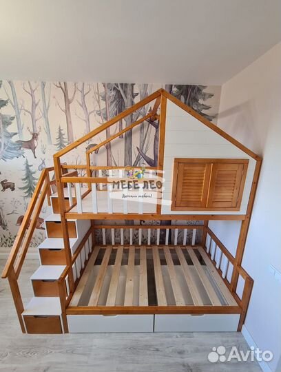Двухъярусная кровать