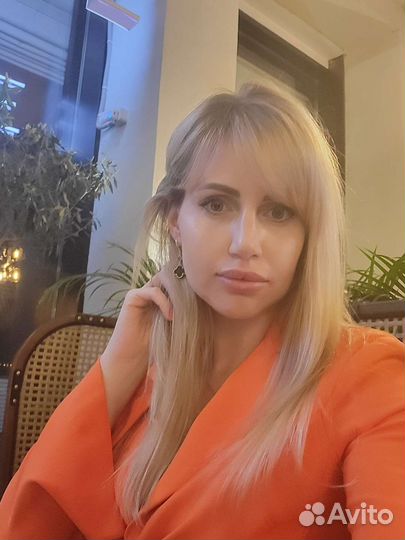 Продавец консультант, хостес, админ