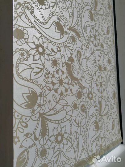 Жалюзи и рулонные шторы на окна