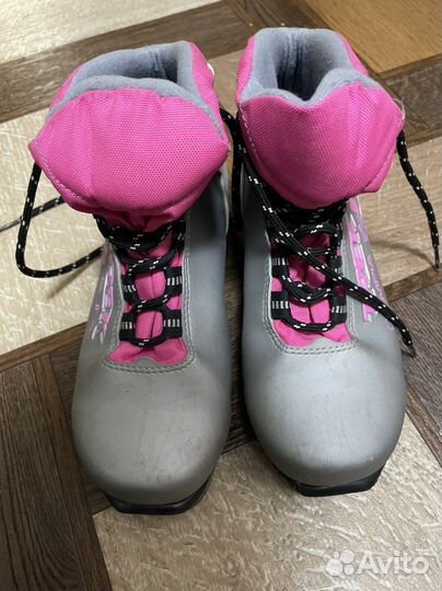 Лыжные ботинки