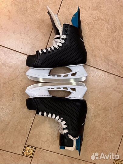 Коньки Хоккейные Fischer CT150 SR, черные