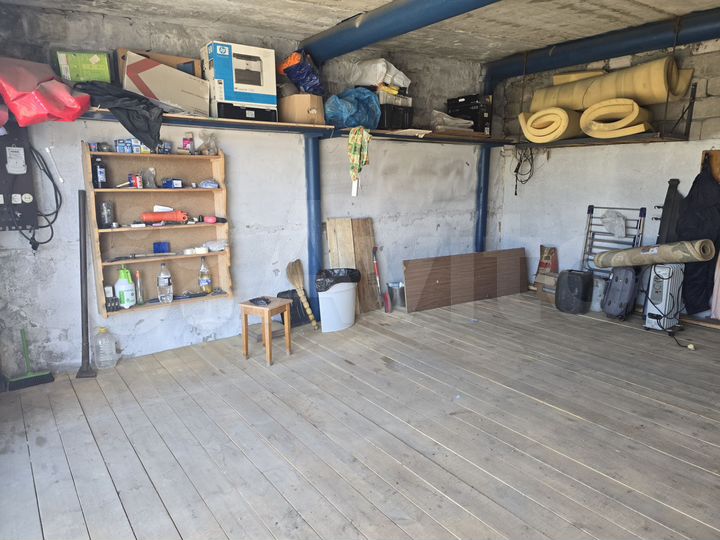 Гараж, > 30 м²