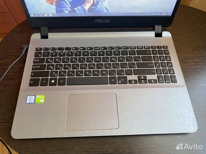 Мощный ноутбук Asus в идеальном состоянии