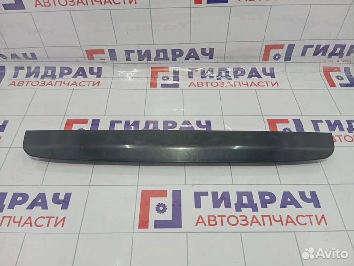 Накладка двери багажника Hyundai Matrix (FC) 87311-17000