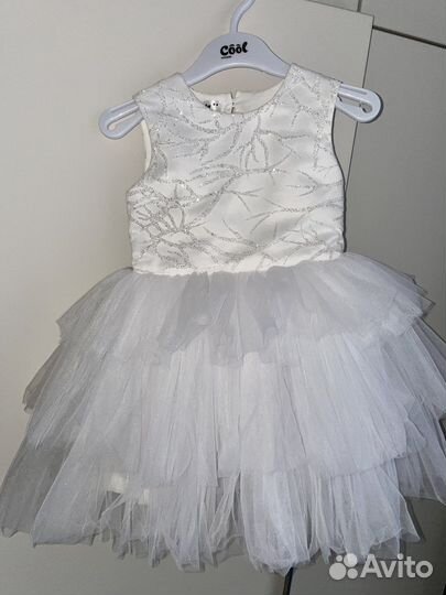 Платье нарядное 98
