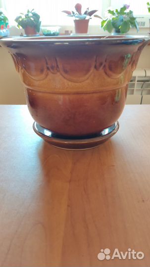 Глиняный горшок